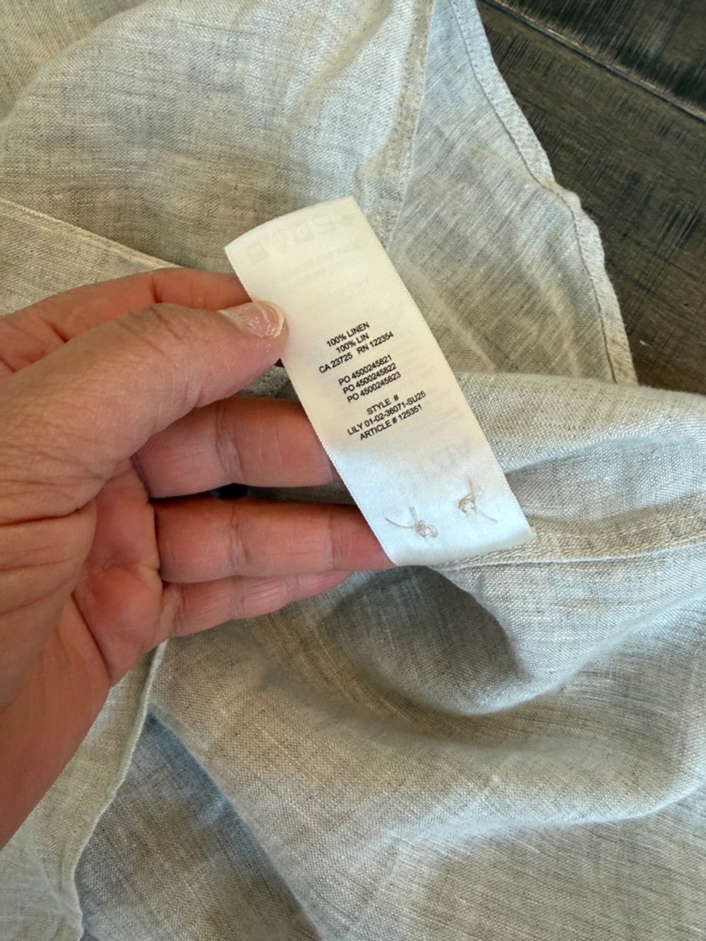 As new Aritzia BABATON button down shirt size large Babaton
Utility Linen Shirt - Picture 10 of 16